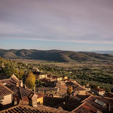 Panorama Apartment *